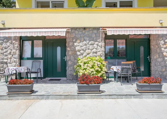 Vero-5 By Interhome 오파티아