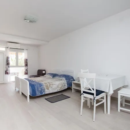 Vero-5 By Interhome Apartamento Opatija